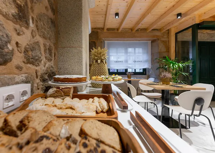 Hcelenis Гостевой дом Кальдас-де-Рейес